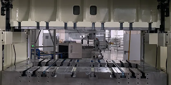 Prensas mecánicas de lado recto